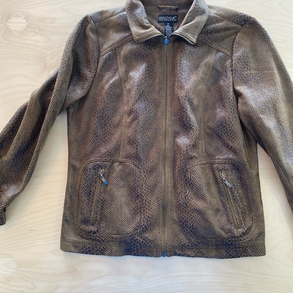 Dialogue Animal Print Jacket size Medium (EM)